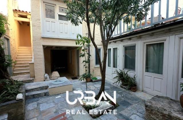 (For Rent) Residential Detached house || Athens Center/Athens - 147 Sq.m, 2 Bedrooms, 3.500€ 